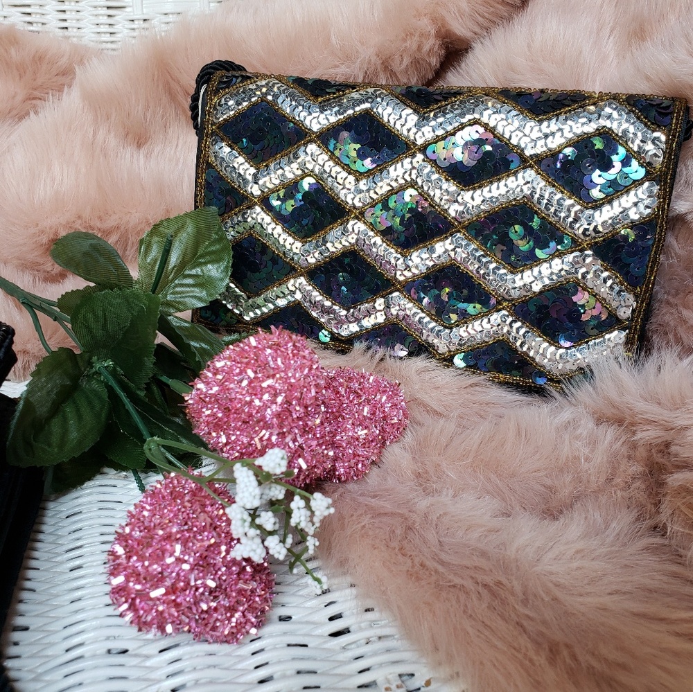 SOLD!!😃 NWOT Prom perfect purse